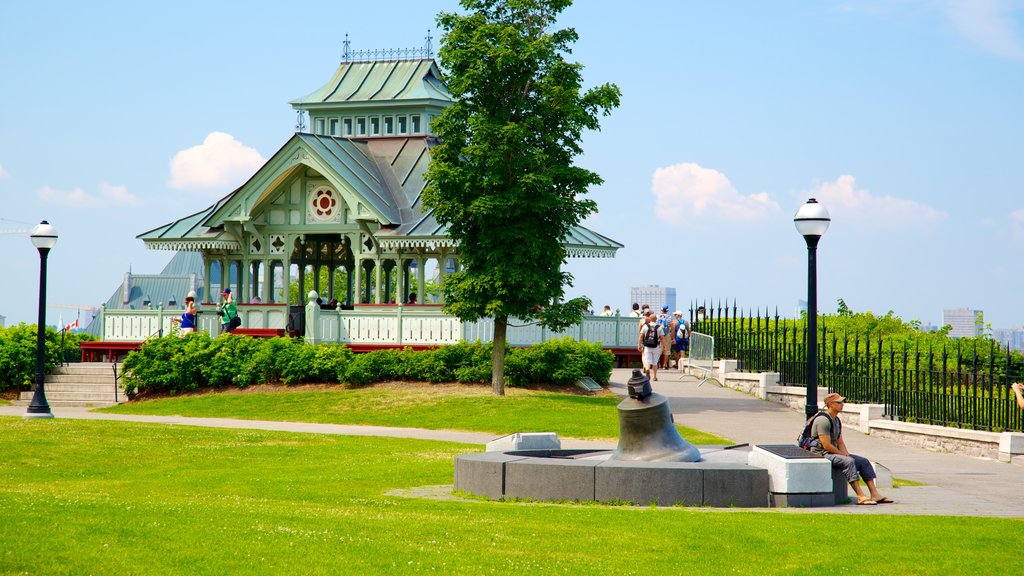 Parliament Hill featuring a garden and heritage elements