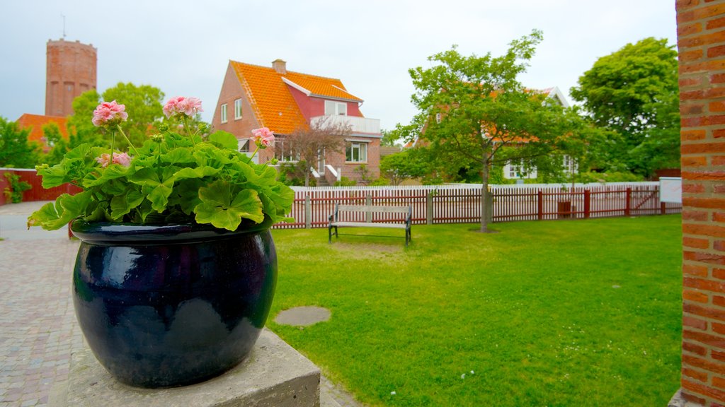 Museu de Skagens que inclui flores