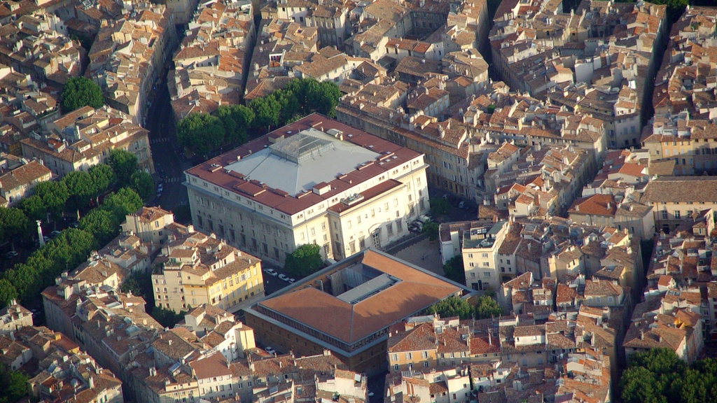 Aix-en-Provence menunjukkan pemandangan lanskap dan kota