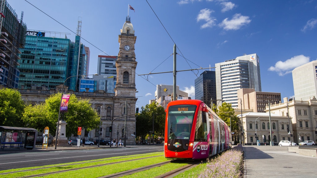 Victoria Square que inclui uma cidade e itens de ferrovia