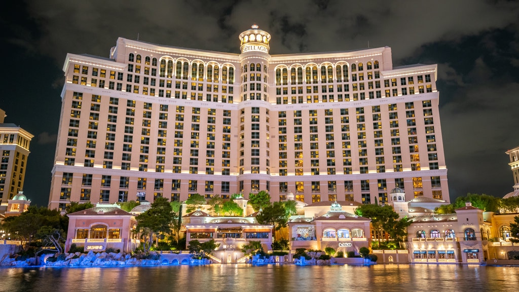 Bellagio Casino showing night scenes and a casino