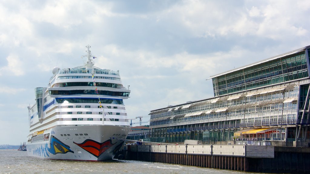 Puerto de Hambrugo ofreciendo cruceros y una bahía o un puerto