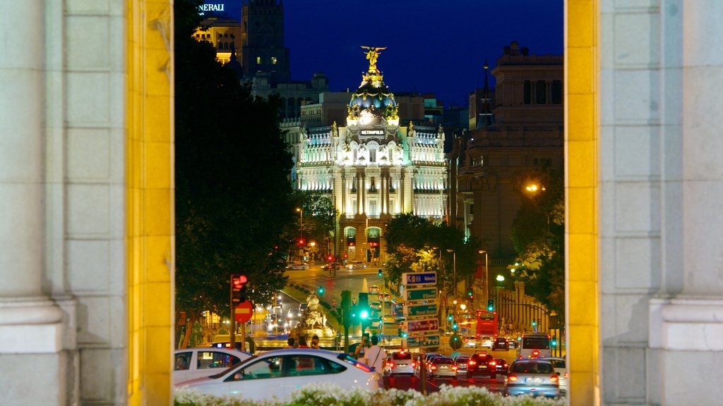 Puerta de Alcala which includes a city, views and chateau or palace