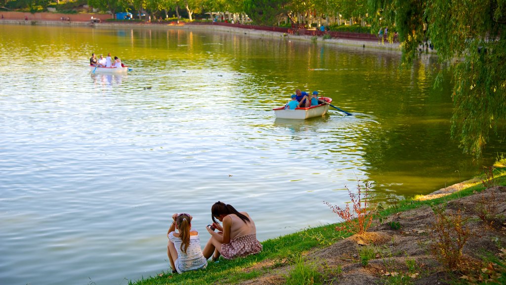 Casa de Campo featuring a pond, a park and kayaking or canoeing