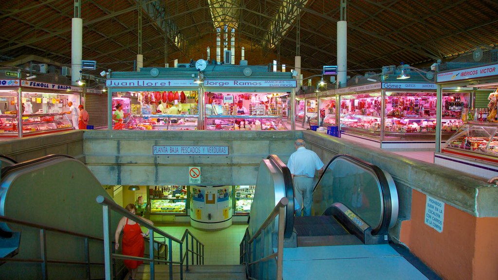 Mercado Central mostrando vistas interiores y mercados