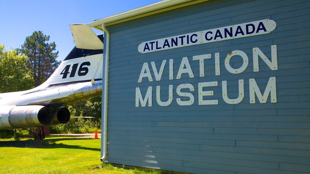 Museum Penerbangan Atlantic Canada menunjukkan papan petunjuk