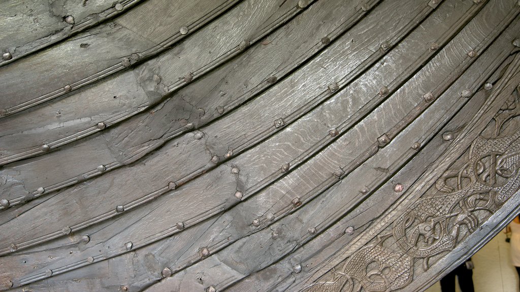 Musée des navires vikings montrant scènes intérieures