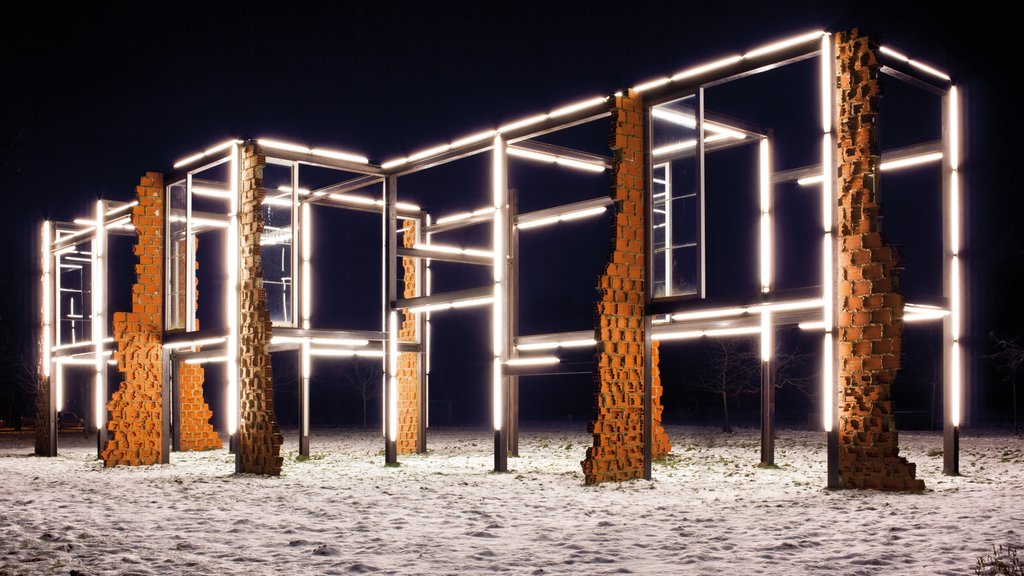 Museo de Middelheim mostrando escenas de noche y arte