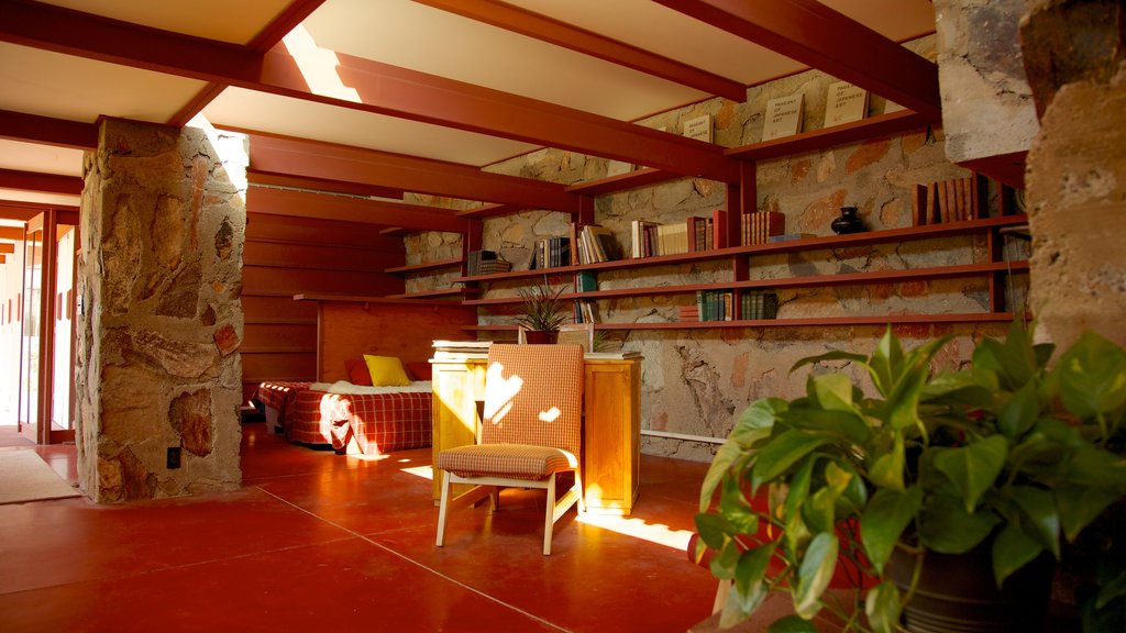 Taliesin West menunjukkan pemandangan interior