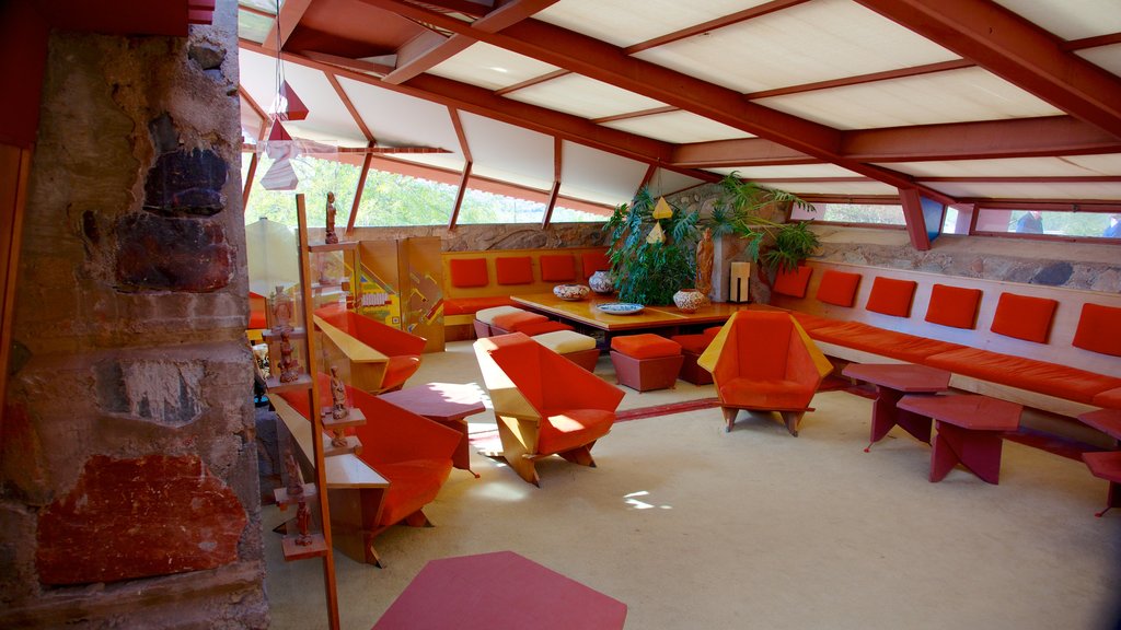 Taliesin West menunjukkan pemandangan interior