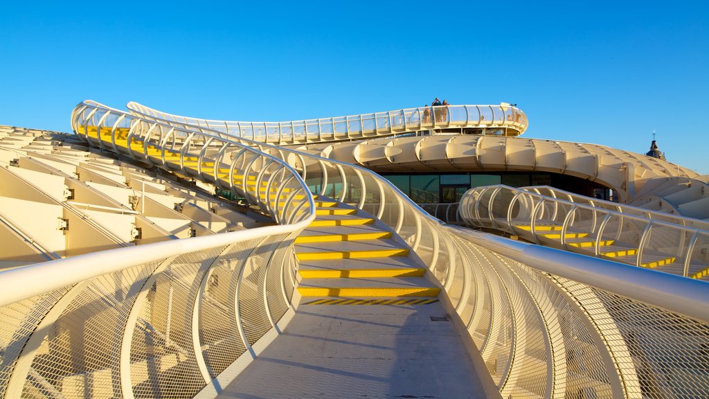 Metropol Parasol ofreciendo arquitectura moderna y vistas