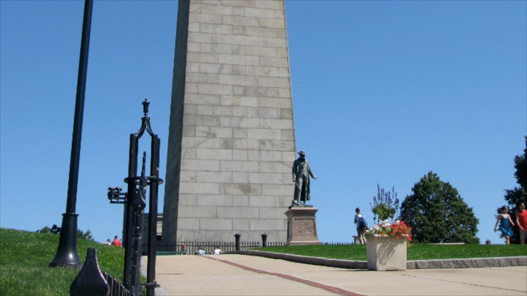 Bunker Hill Monument which includes a statue or sculpture and a monument