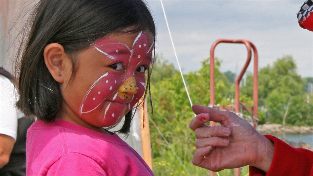 Centro de la ciudad de Mississauga y también un niño