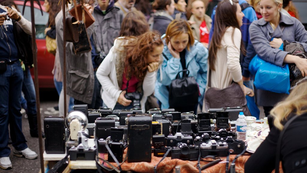 Notting Hill qui includes marchés