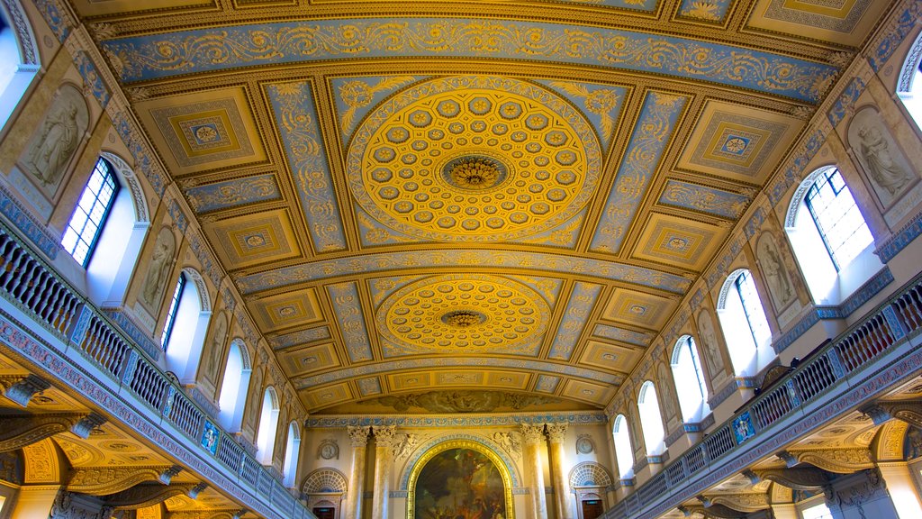 Londen toont historische architectuur en interieur