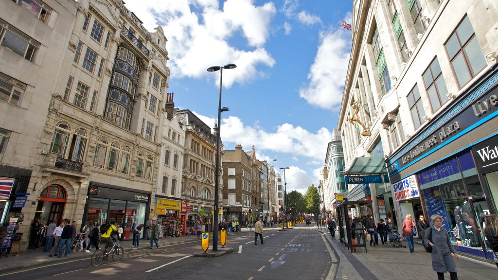 Centro de Londres caracterizando uma cidade e cenas de rua