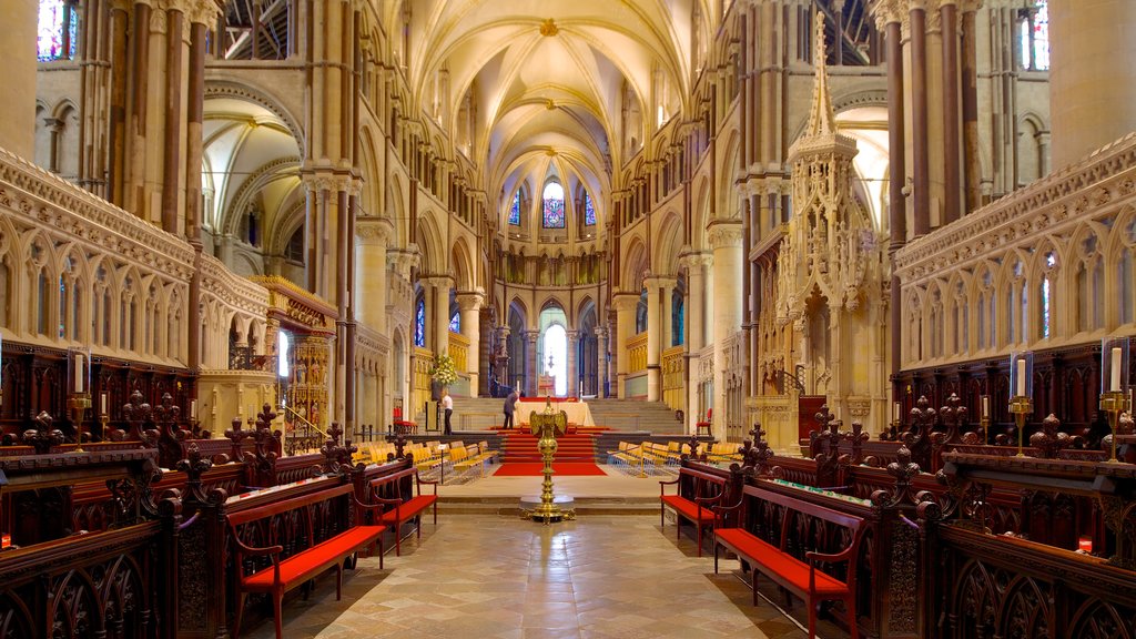 Canterbury Cathedral showing a church or cathedral, interior views and religious aspects