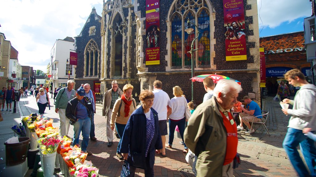 The Canterbury Tales que incluye arquitectura patrimonial, imágenes de calles y flores