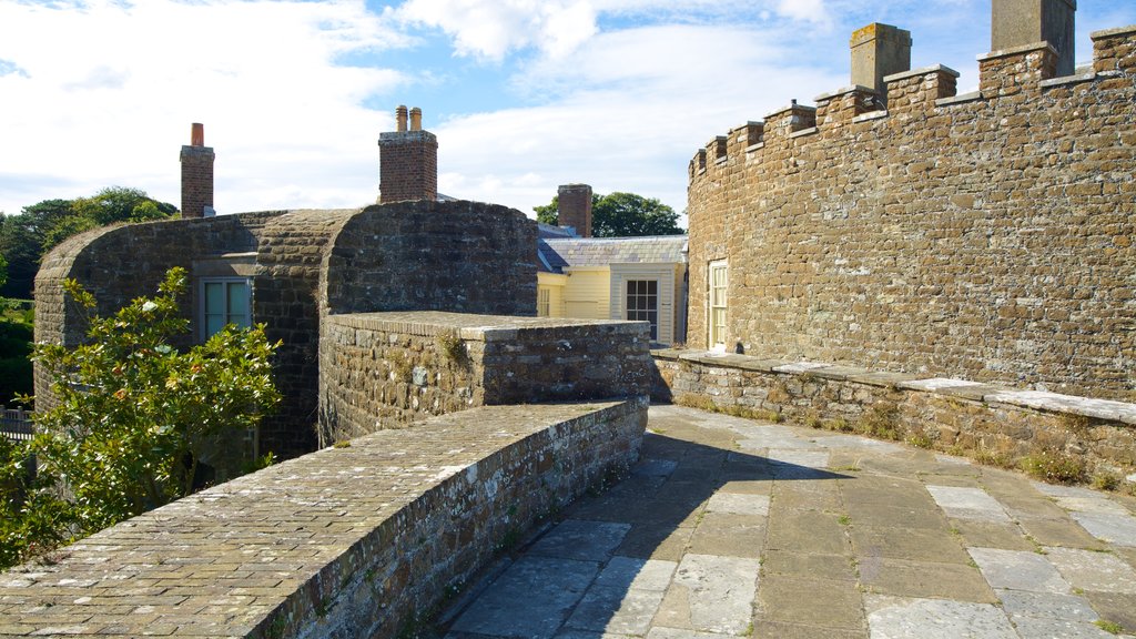 Walmer Castle and Gardens featuring heritage elements