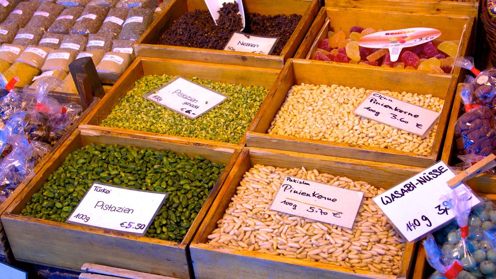 Viktualienmarkt showing markets and food