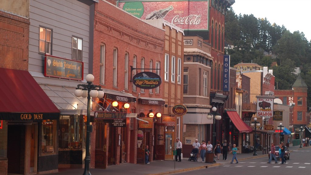 Deadwood showing street scenes