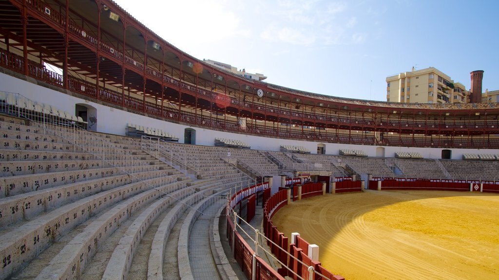 Plaza de toros que incluye una puesta de sol