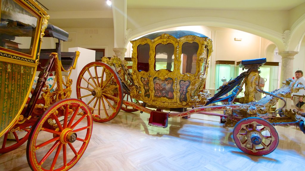 Palacio del Marques de Dos Aguas showing interior views