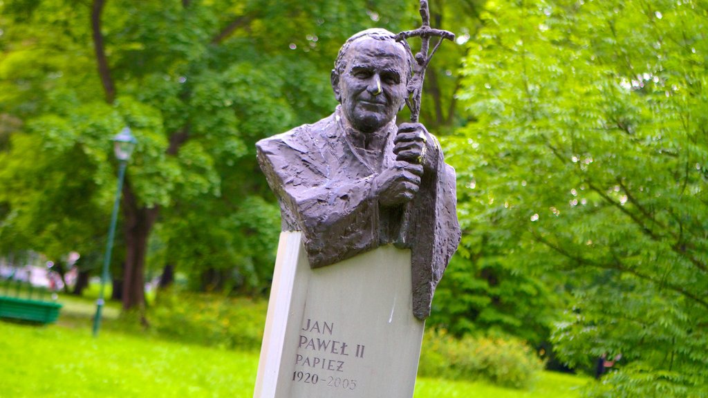 Parque Jordan mostrando una estatua o escultura, un parque y arte al aire libre