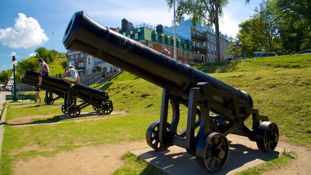 Parks Canada\'s Dufferin Terrace featuring a memorial, art and military items