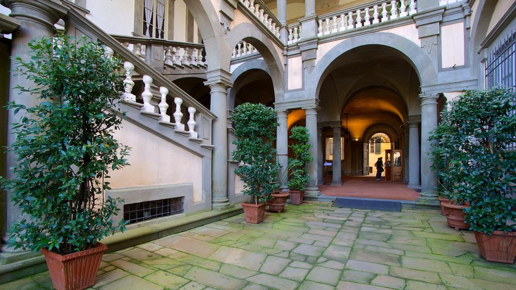 Palazzo Pfanner showing a castle and heritage architecture