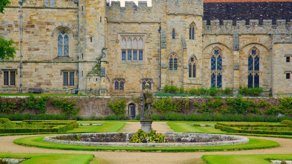 Penshurst Place and Gardens showing a fountain, a castle and heritage architecture