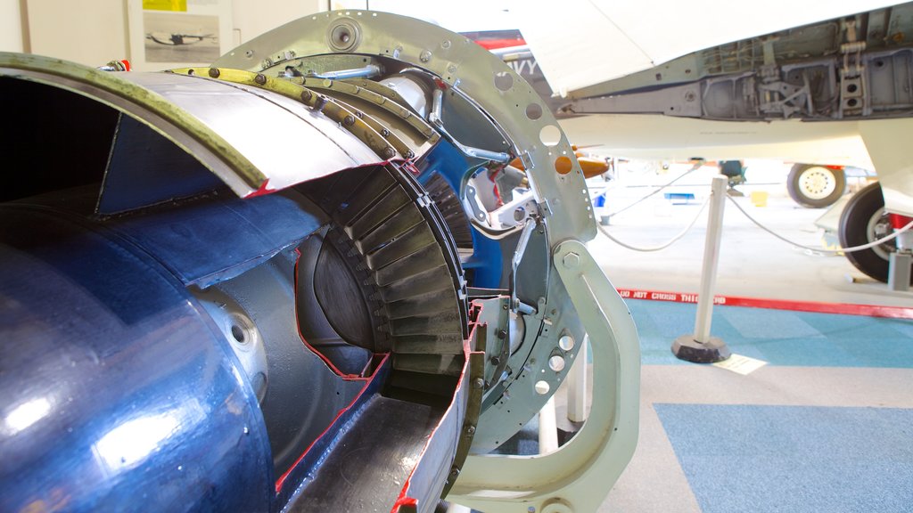 Solent Sky Museum showing interior views and aircraft