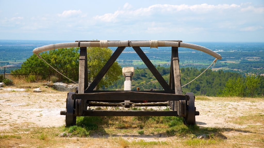 Chateau des Baux que inclui elementos de patrimônio