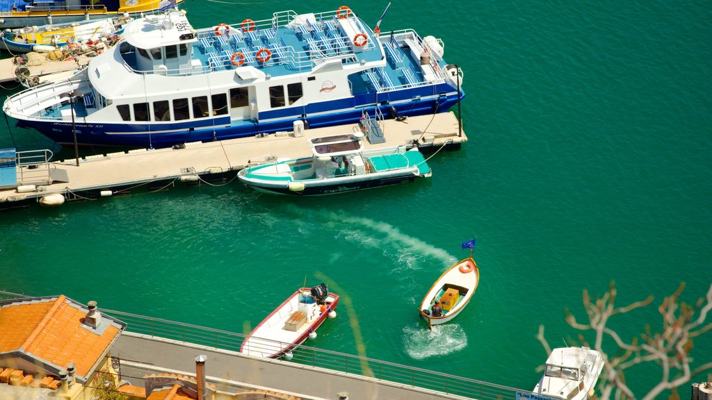 Castle Hill which includes boating, a marina and a bay or harbour