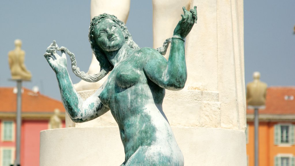 Place Massena mostrando una estatua o escultura