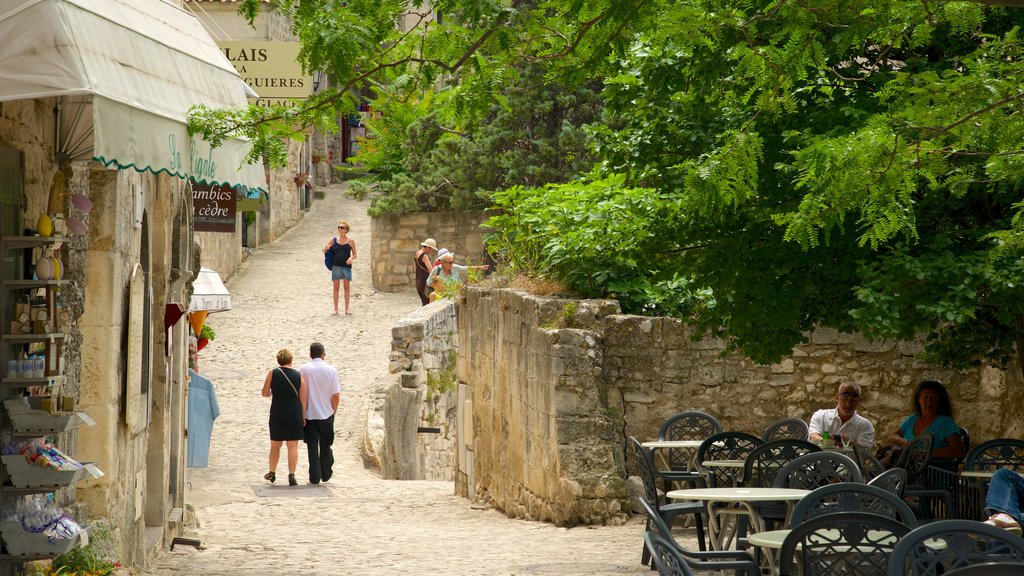 Chateau des Baux cho thấy lâu đài hoặc cung điện