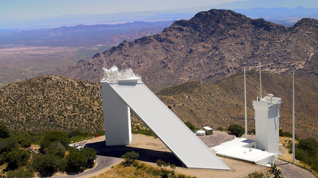 Kitt Peak National Observatory showing an observatory and mountains