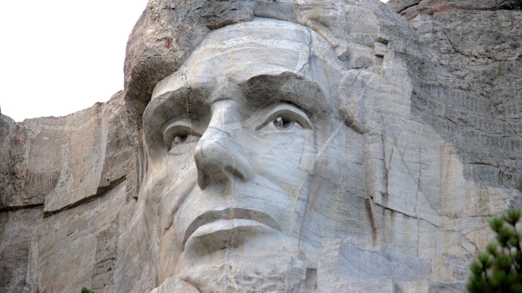 Mount Rushmore showing outdoor art and art