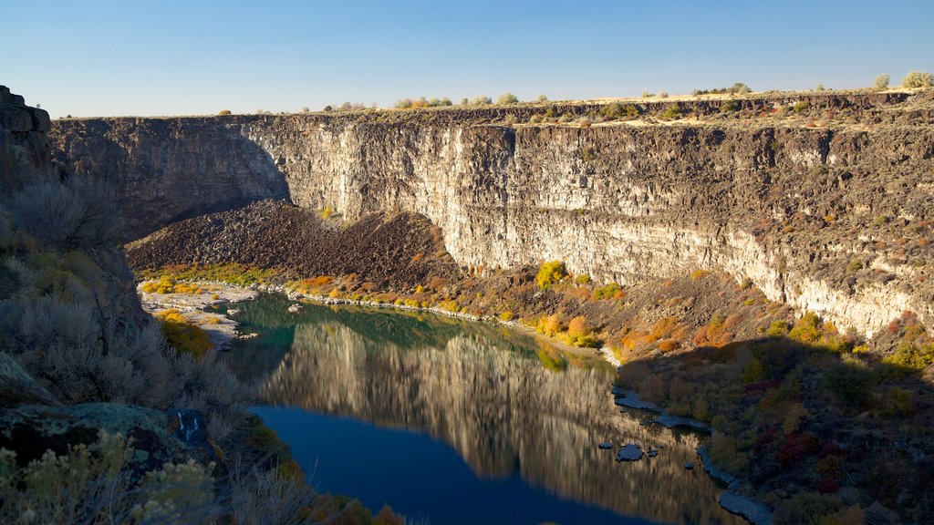 Twin Falls which includes a gorge or canyon and a river or creek