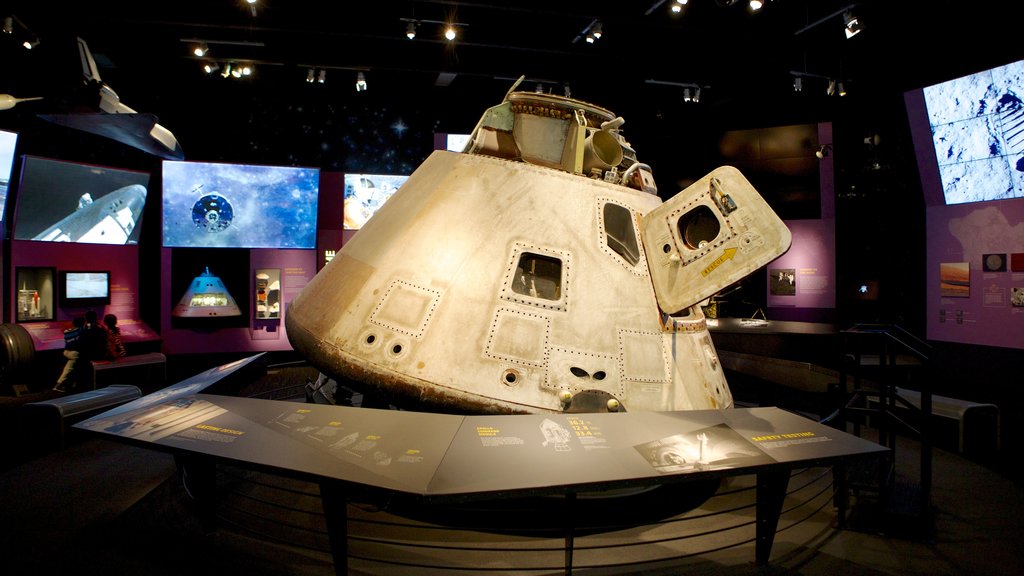 Great Lakes Science Center featuring interior views