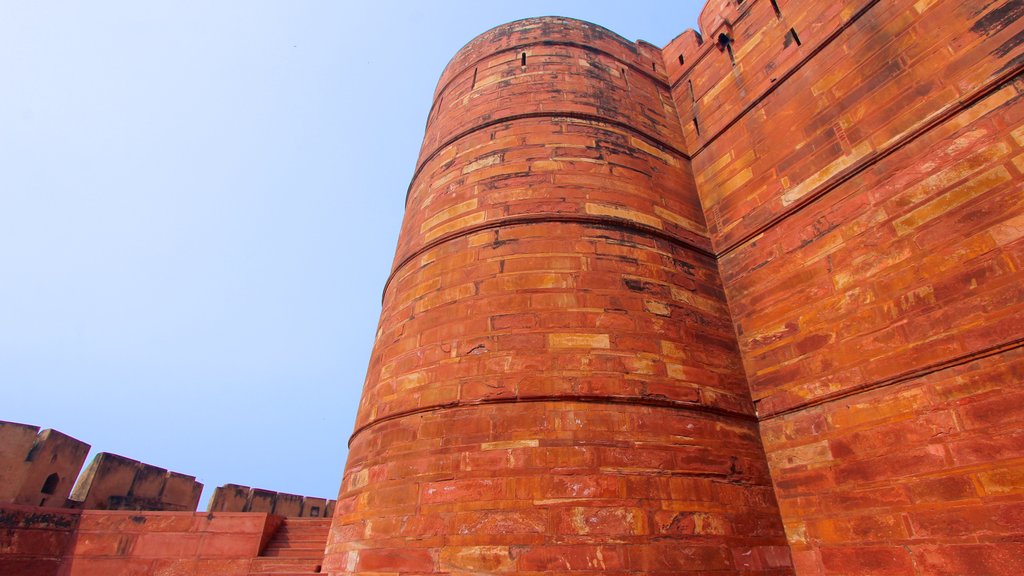 Agra Fort som inkluderar historisk arkitektur