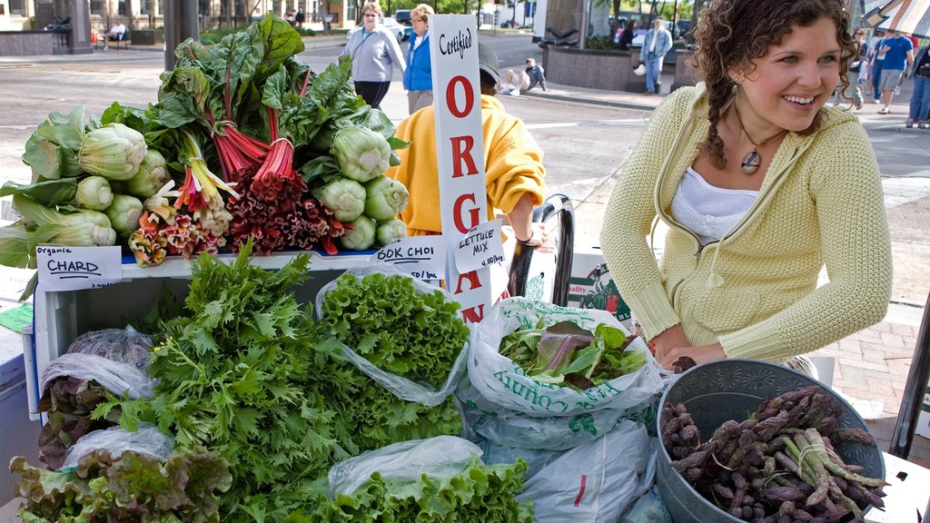 Madison which includes food, street scenes and markets