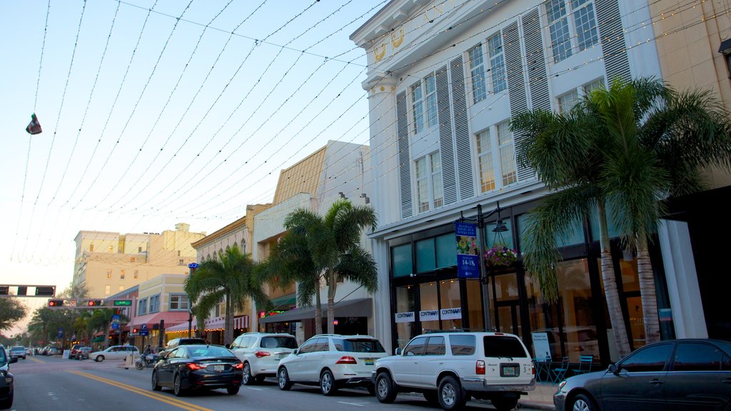 Clematis Street showing street scenes and a city