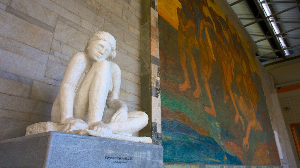 Maison-musée Pedro Nel Gomez montrant une statue ou une sculpture, art et scènes intérieures