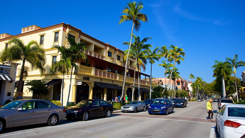 Quinta Avenida Sur de Naples