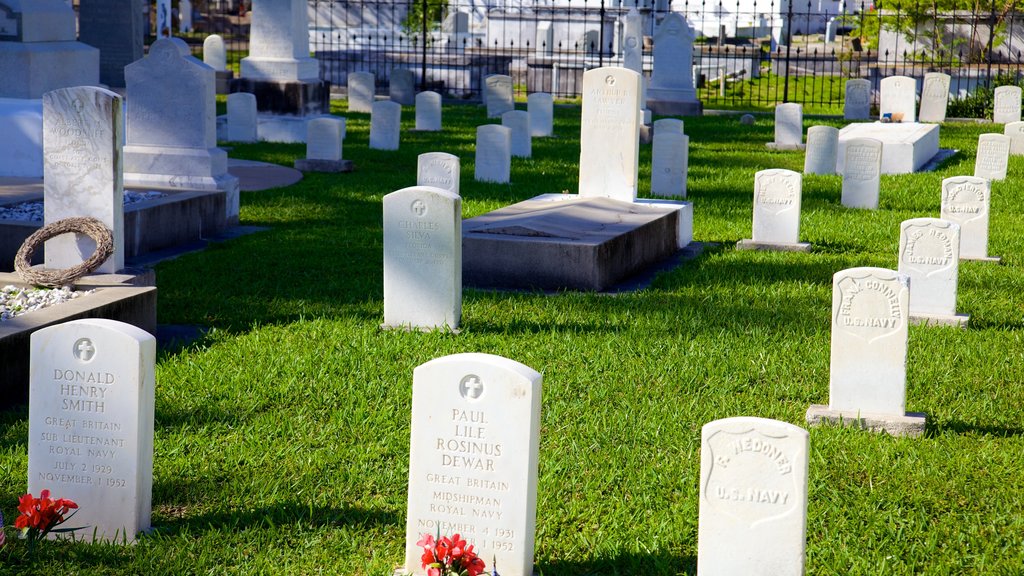 Key West Cemetery som inkluderar en kyrkogård och ett minnesmonument