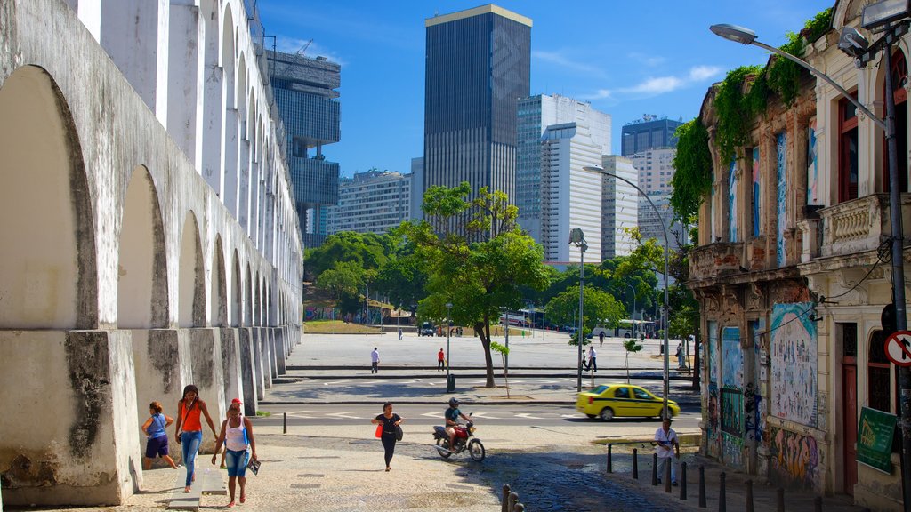 Lapa mostrando una ciudad y escenas urbanas