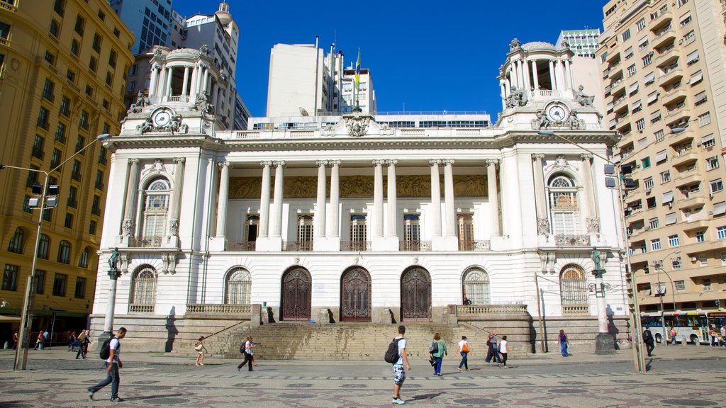 Cinelândia mostrando arquitectura patrimonial y una plaza