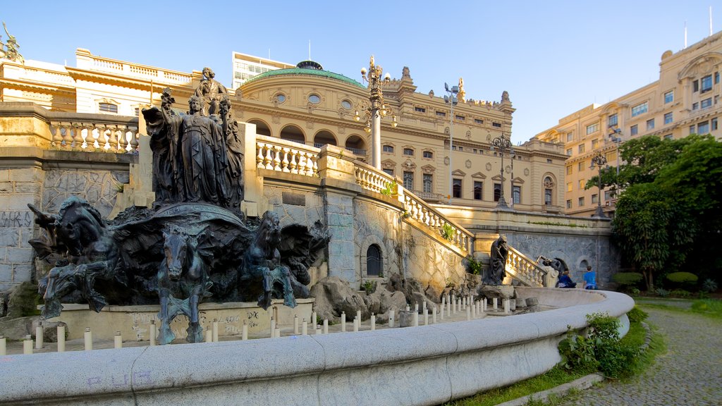 Municipal Theater showing heritage architecture and a fountain