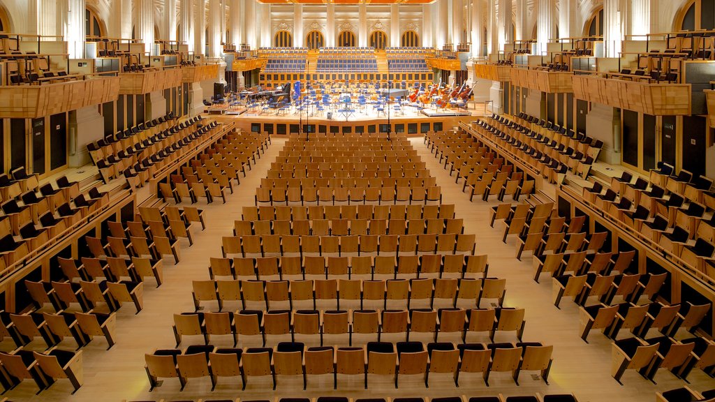 Sala São Paulo que incluye escenas de teatro y vistas interiores